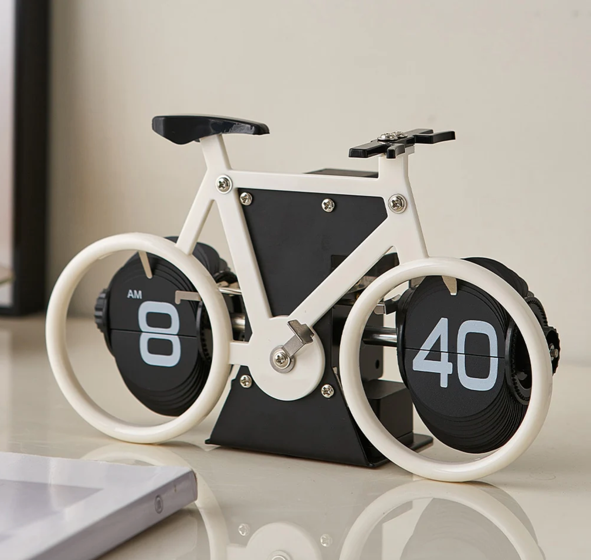 The Bike Clock | Charme en Sfeer in je Interieur!